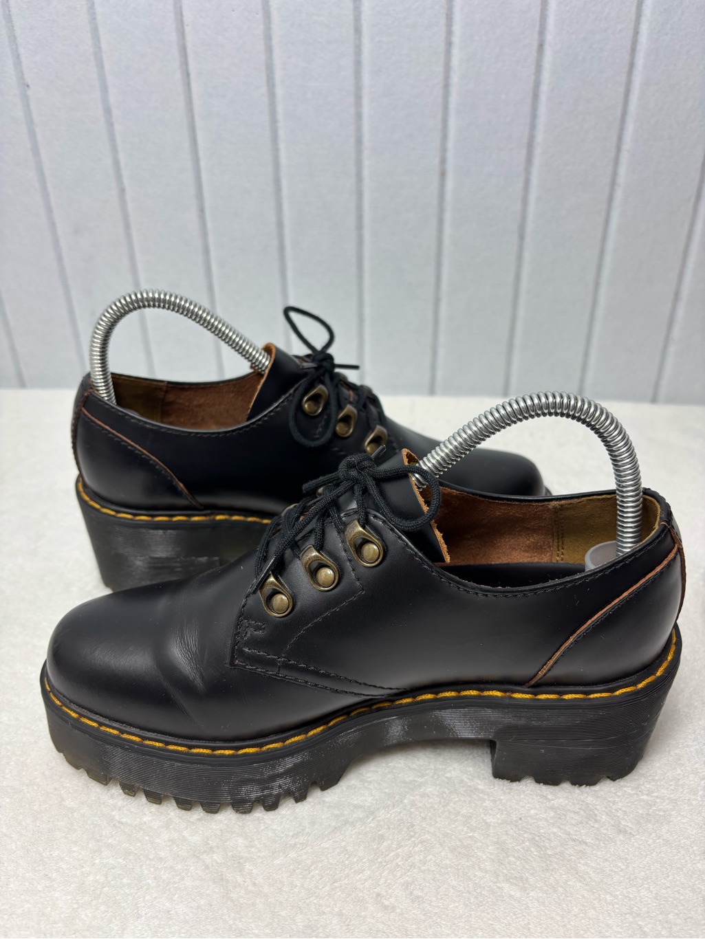 Dr. Martens Leona Lo Black Platform Heeled Oxford Shoes Womens Size 7